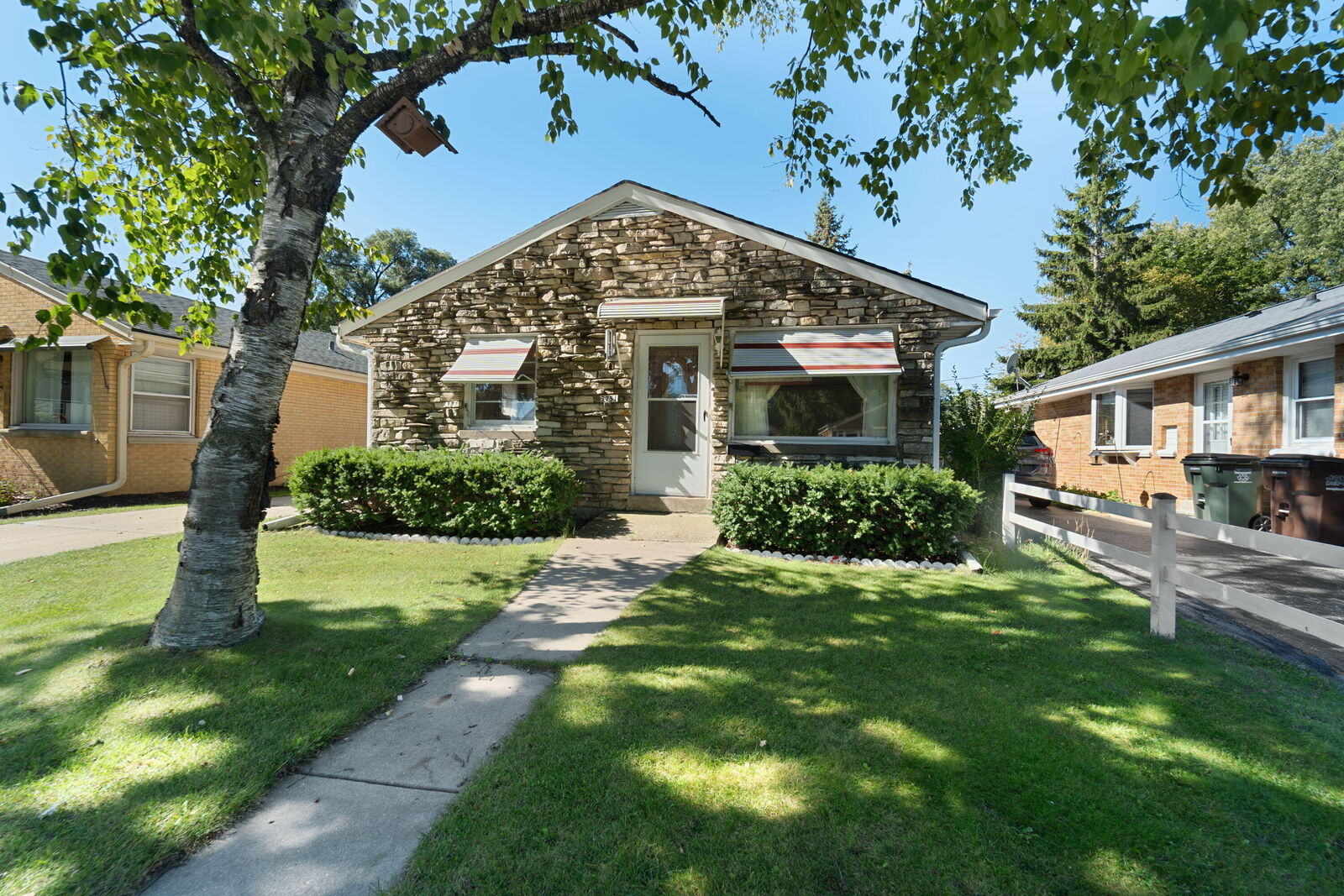 Property Photo: 5751 N Dexter Ave WI 53209