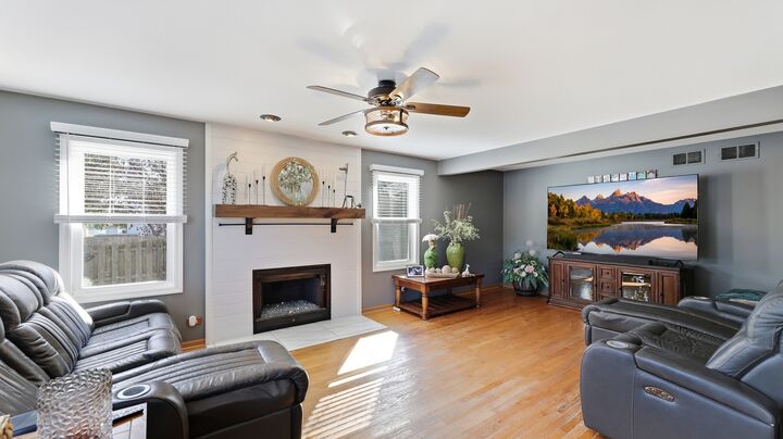 Property Photo: 426 Badger Lane IL 60543