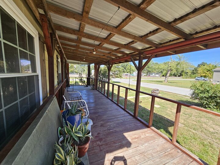Property Photo:  100 S East Street  IL 62898 