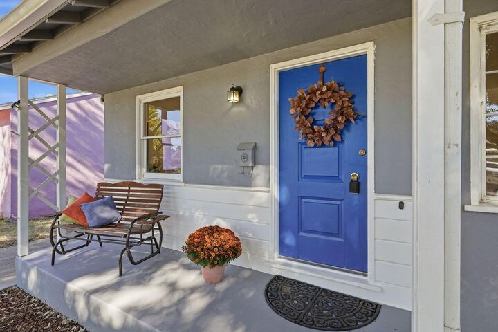 Property Photo:  1135 Darnel Way  CA 95822 