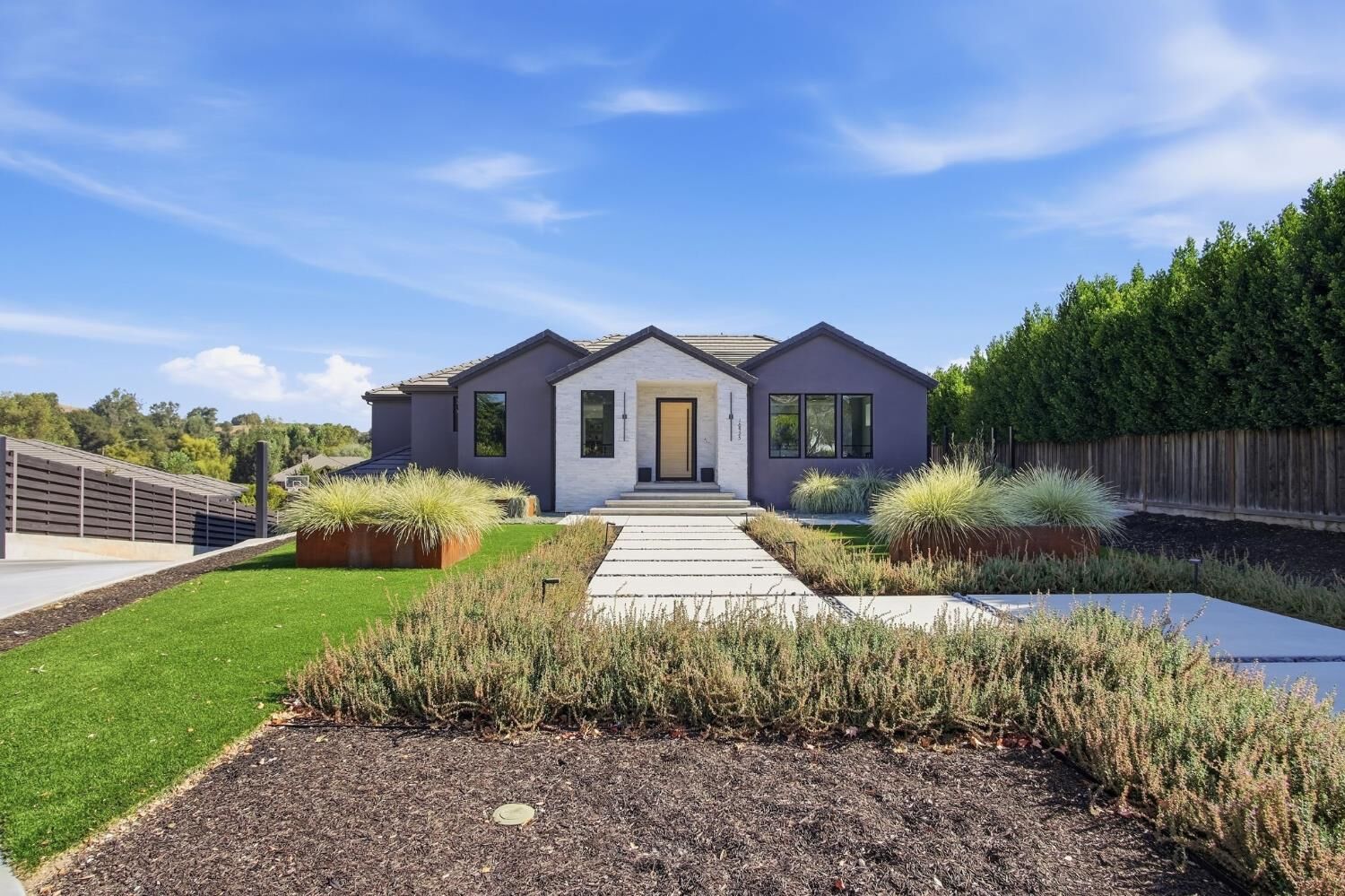 Property Photo: 10925 Goldsborough Circle CA 95361