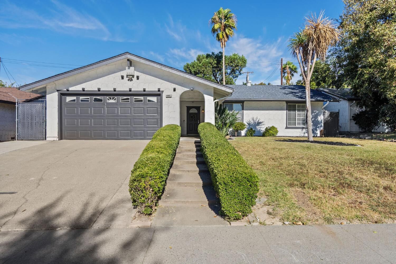 Property Photo: 4081 Alta Lorraine Way CA 95660