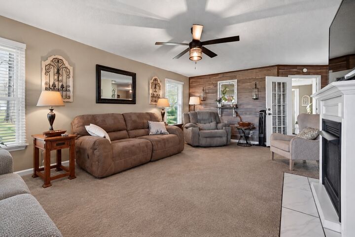 Property Photo:  190 Hooper Rd  TN 37166 