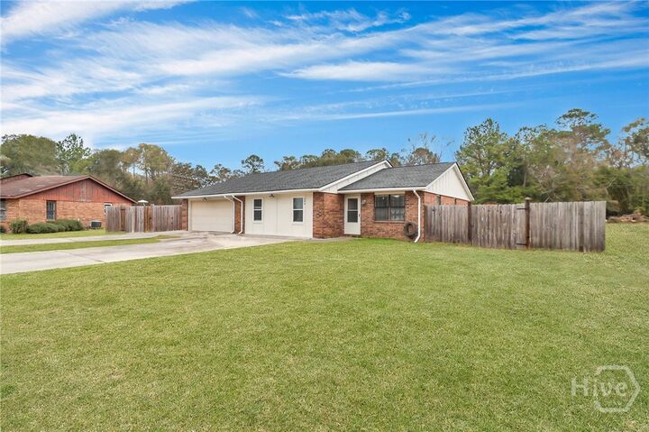 Property Photo:  506 Greenbay Avenue  GA 31326 