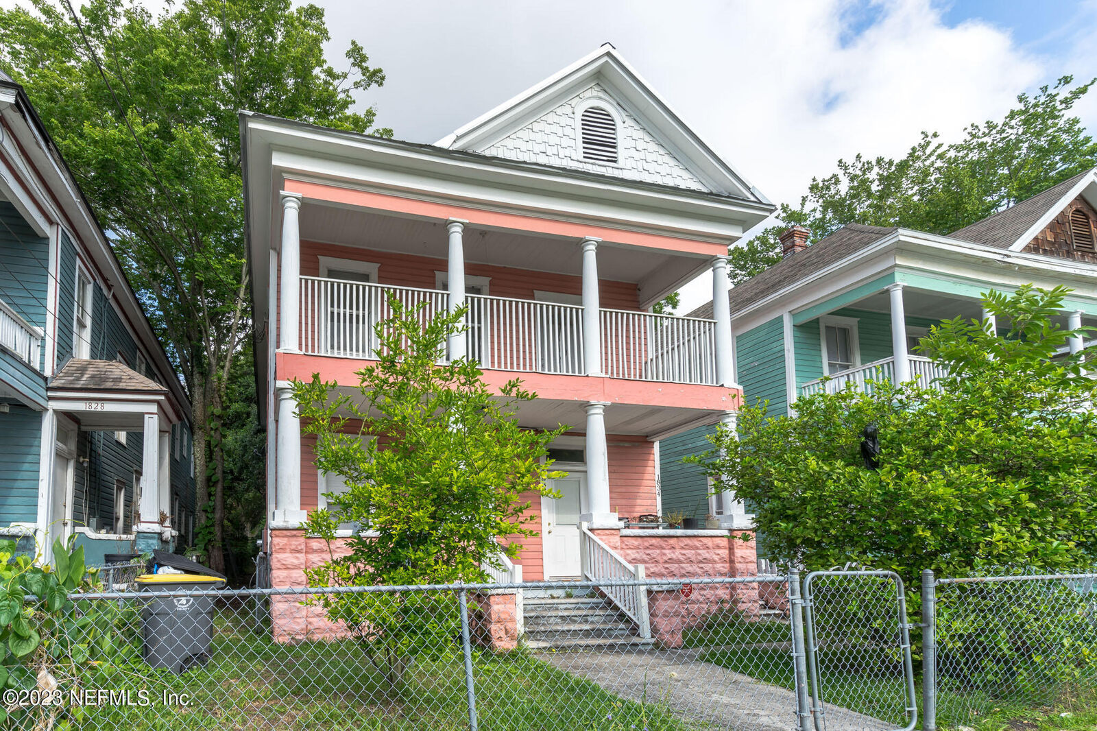 Property Photo: 1834 Walnut Street FL 32206