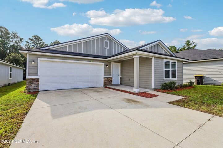 Property Photo: 1366 Tan Tara Trail FL 32221