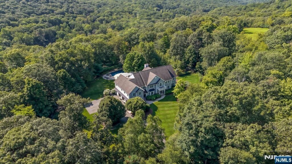 Property Photo:  21 Reagan Way  NJ 07405 