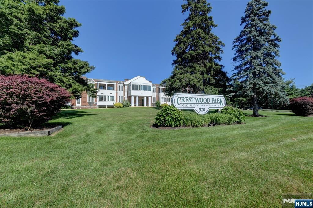 Property Photo:  520 Turnpike C221  NJ 07444 