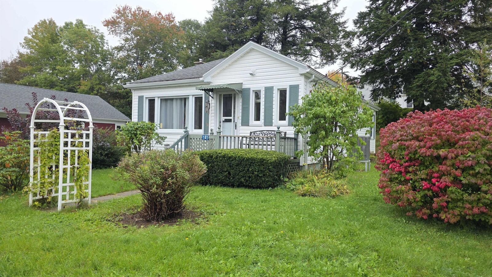 Property Photo:  181 Crescent  NS B4V 1L1 