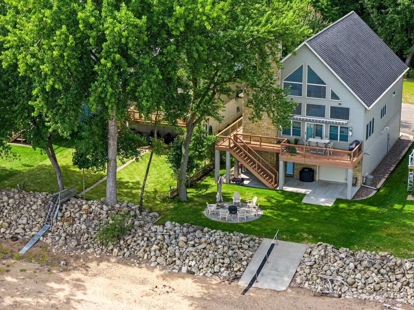 Property Photo: 600 Central Point Road MN 55041