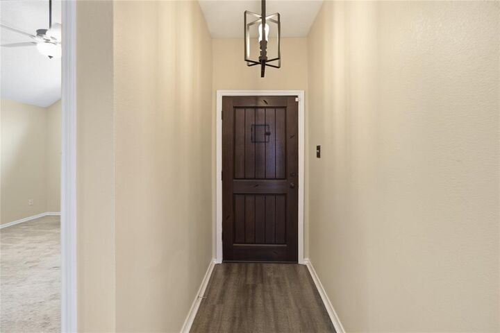 Property Photo: 814 Rawlins Drive TX 75146