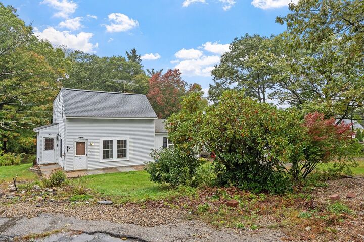 Property Photo:  393 South Rd  MA 01468 