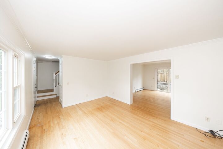 Property Photo:  24 Ellsmere St  MA 01604 