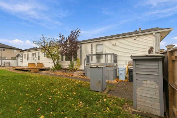 Property Photo:  284 Caouette Crescent  AB T9K 2H9 
