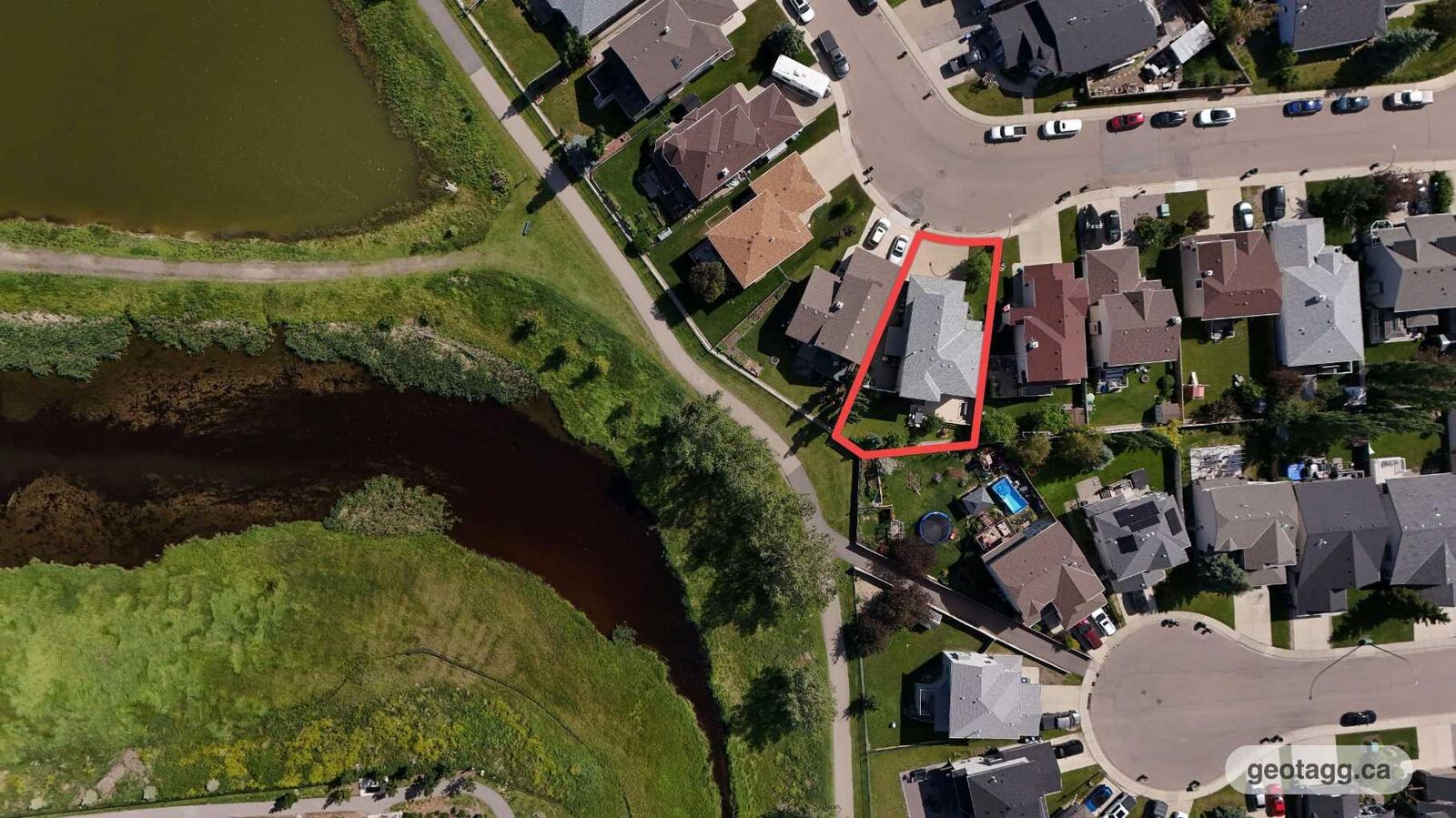 Property Photo:  84 Willowbrook Crescent NW  AB T4B 2S4 