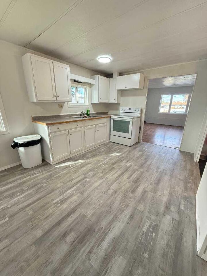 Property Photo:  10 Kaybob Trailer Crt  AB T0H 1P0 