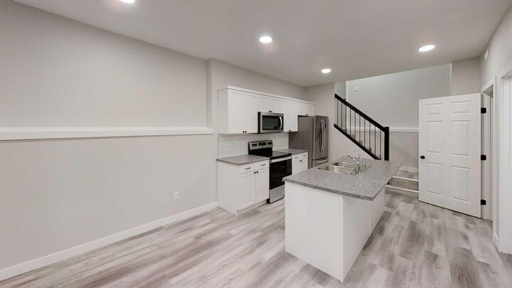 Property Photo:  10333A 128 Avenue A  AB T8V 6S9 