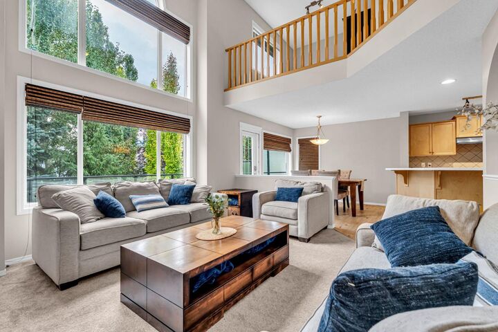 Property Photo:  1062 Tuscany Drive NW  AB T3L 2N8 