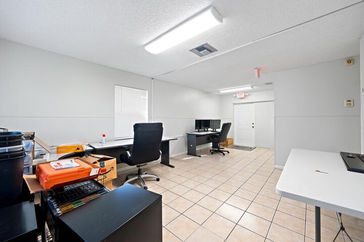 Property Photo:  1615 S N Street  FL 33460 