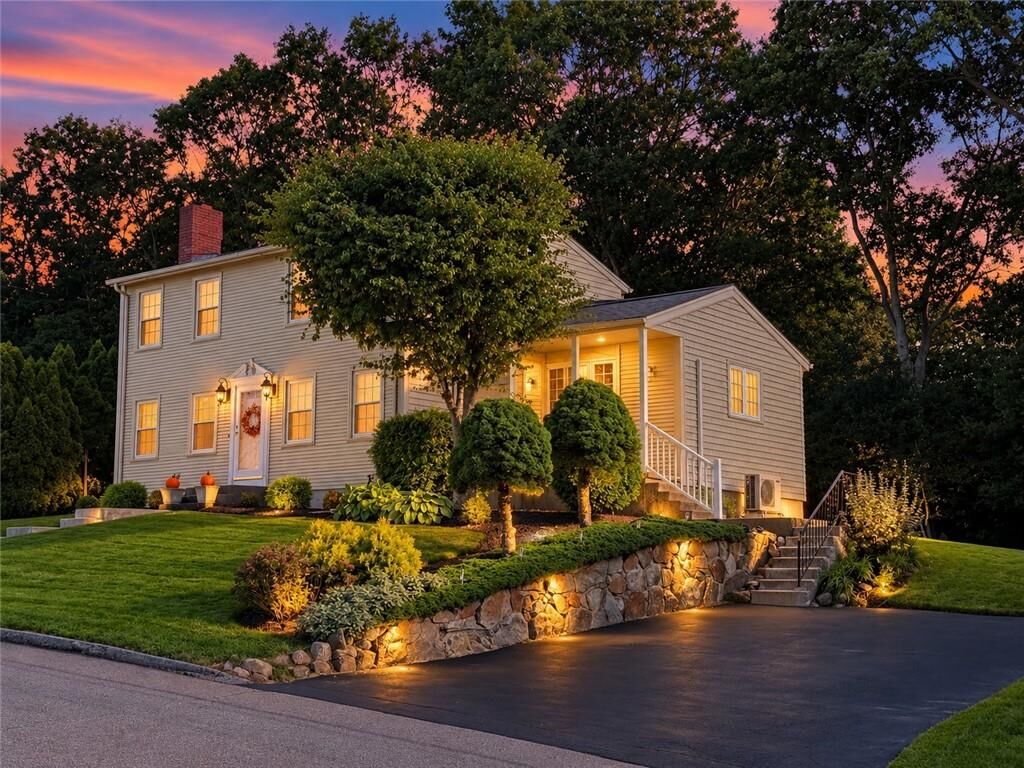 Property Photo:  27 Country View Drive  RI 02919 