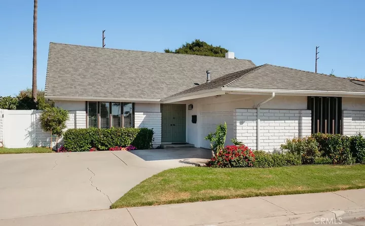 Property Photo: 21072 Amberwick CA 92646