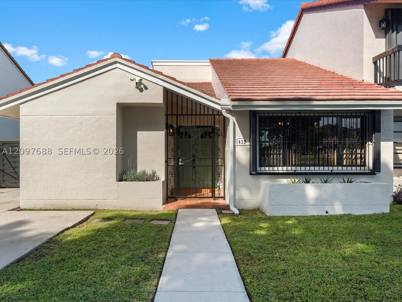 Property Photo:  1432 SW 118th Ave  FL 33184 