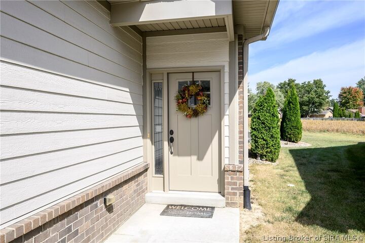 Property Photo:  3219 Blackiston Boulevard  IN 47150 