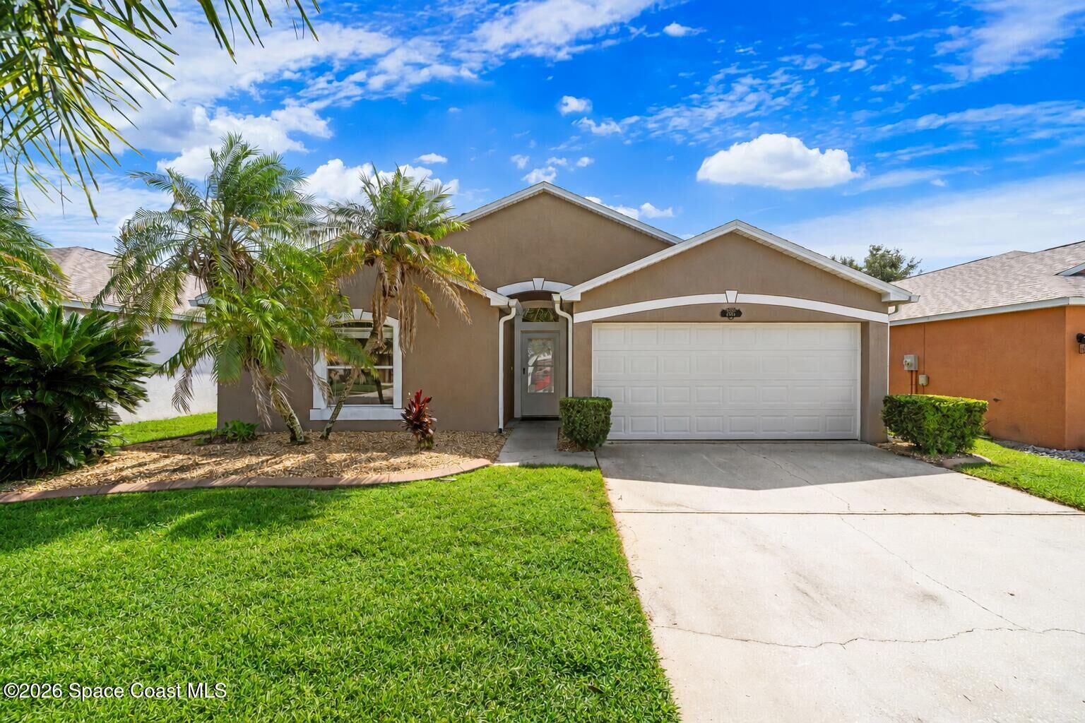 Property Photo: 2067 Deercroft Drive FL 32940