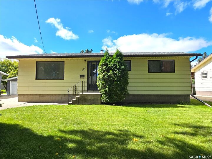 Property Photo:  364 First Avenue N  SK S3N 1K8 
