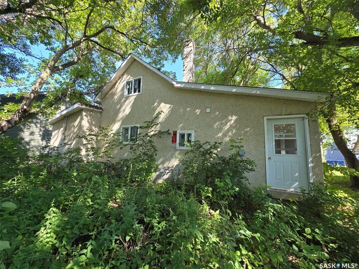 Property Photo: 222 1st Avenue W SK S0G 3M0