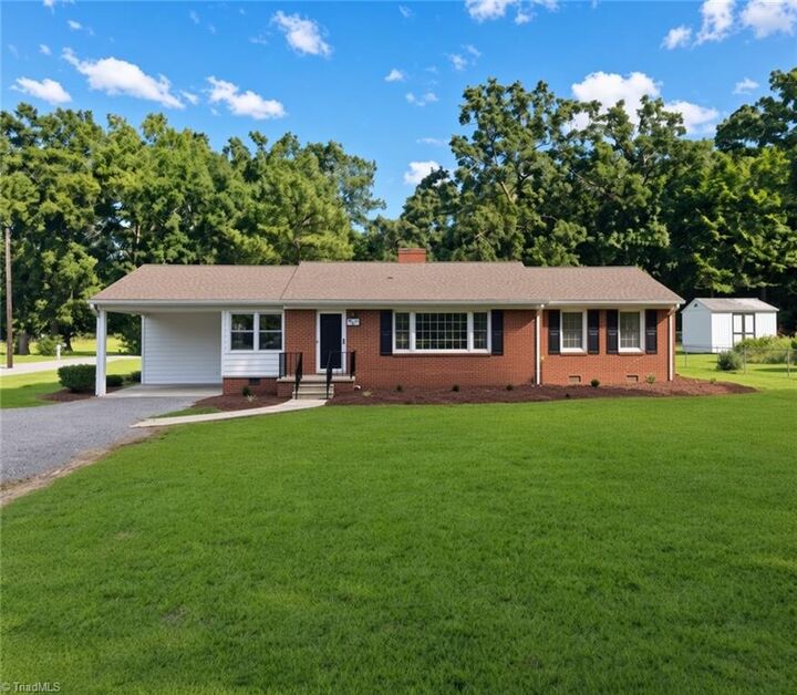 Property Photo: 5204 S Nc Highway 49 NC 27215