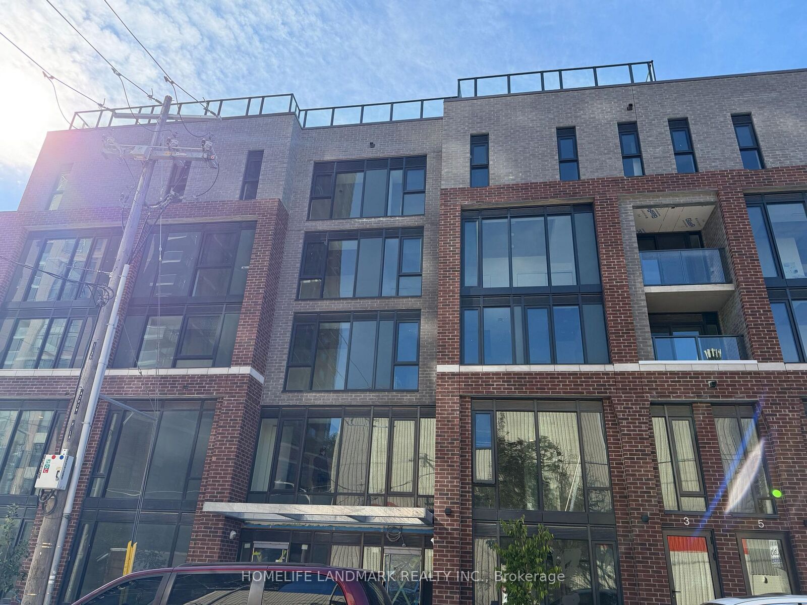 Property Photo:  1 Vine Avenue 2 Floor  ON M6P 0C8 