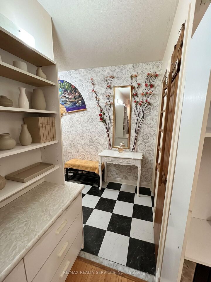 Property Photo:  60 Stevenson Road 501  ON M9V 2B4 
