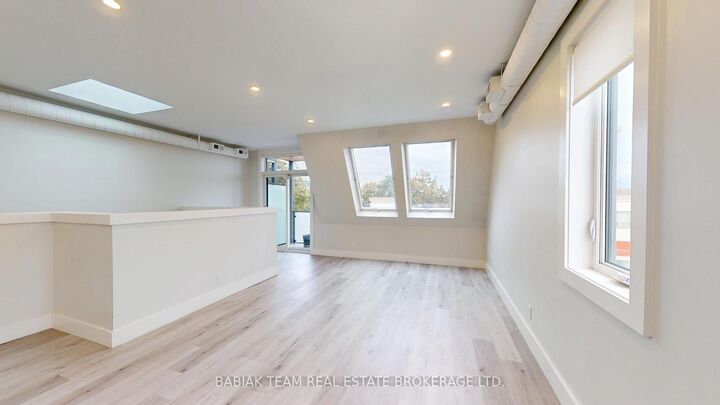 Property Photo: 55 Vine Avenue 301 ON M6P 1V6