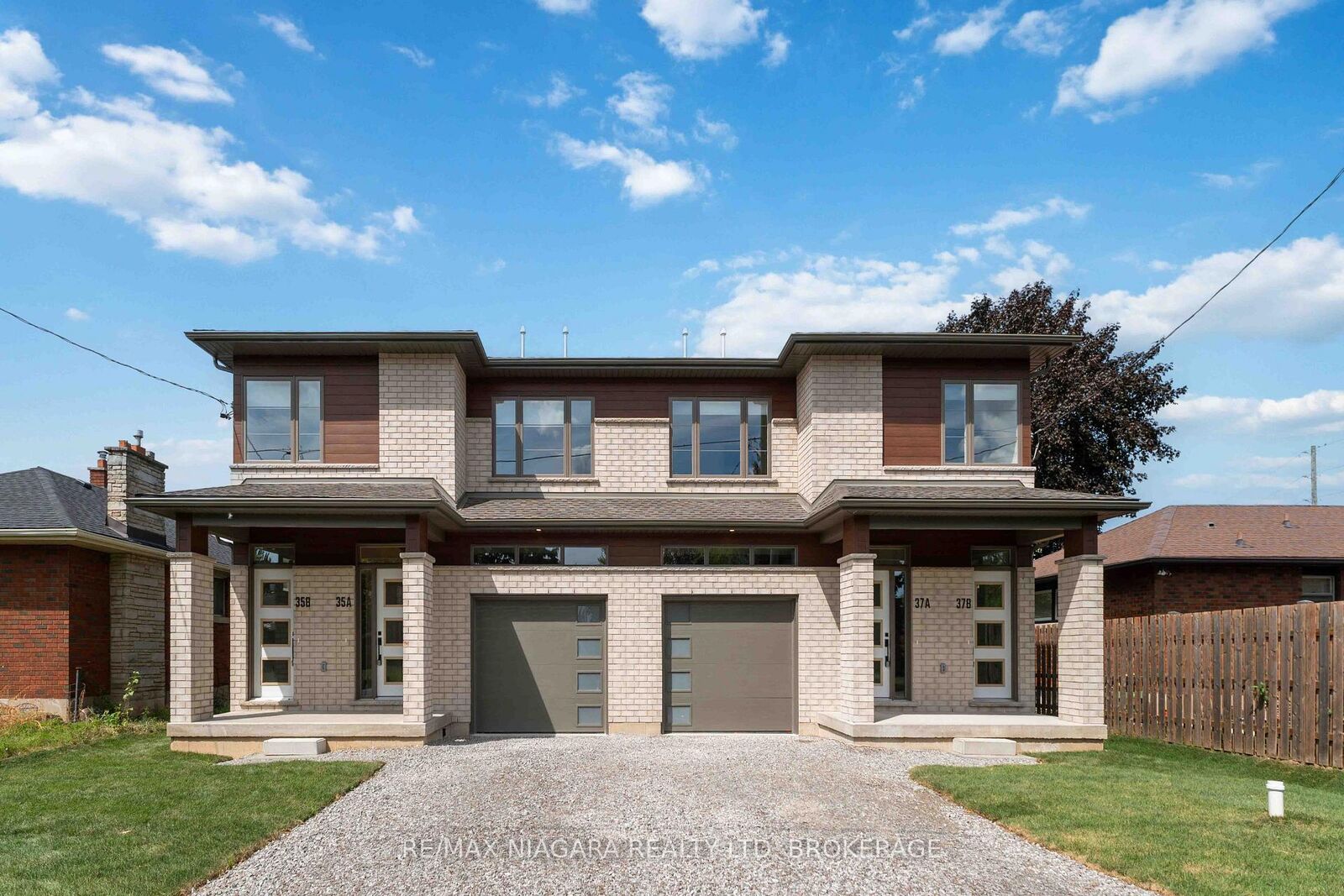 Property Photo:  37 Buchanan Road B  ON L2M 4R7 