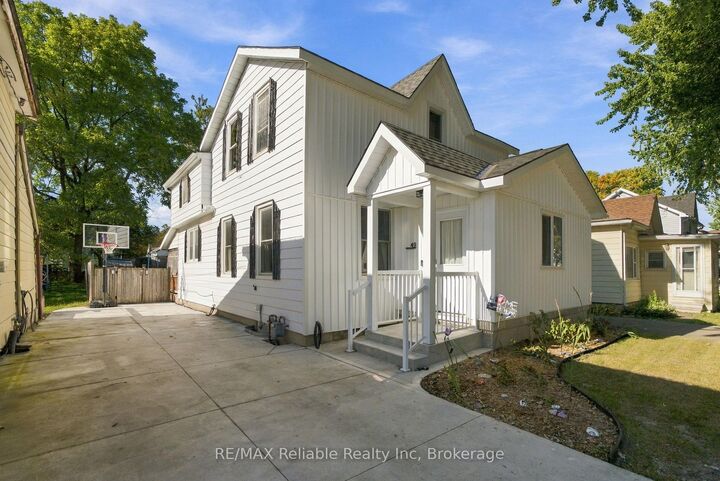Property Photo:  49 Main Street N  ON N0K 1W0 