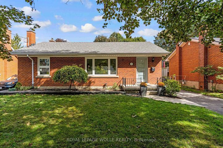 Property Photo:  135 Patricia Avenue  ON N2M 1J5 