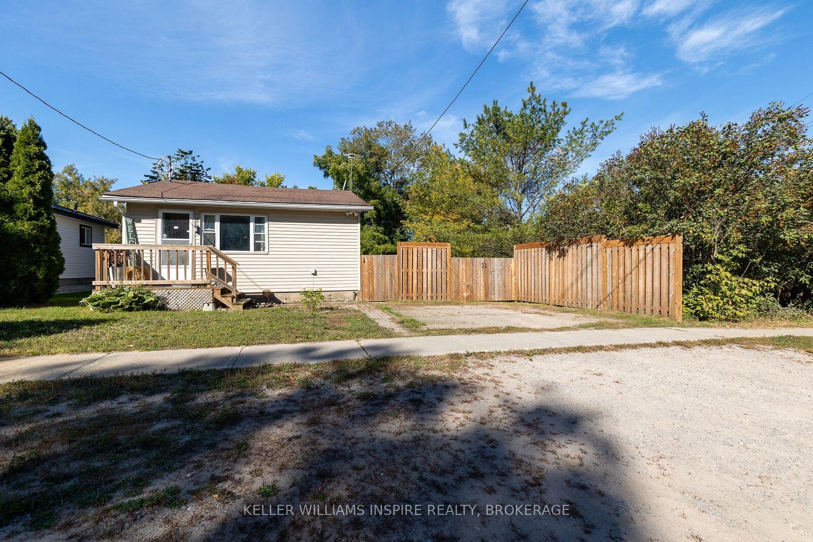 Property Photo:  97 Elm Street  ON L0W 1B0 