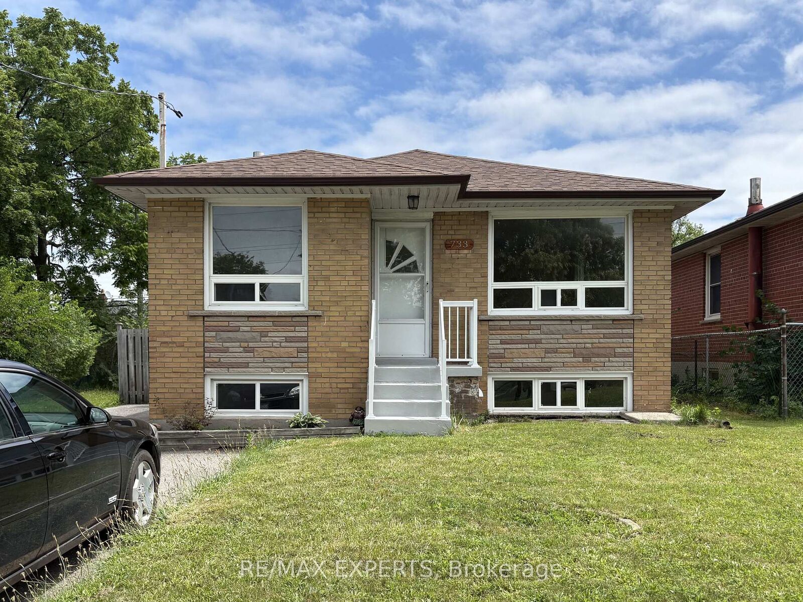 Property Photo:  733 Markham Road  ON M1H 2A8 