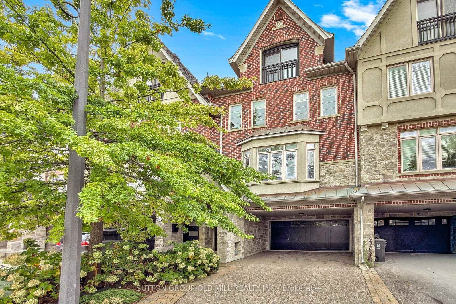 Property Photo:  12 Gala Lane  ON M8Y 0A9 