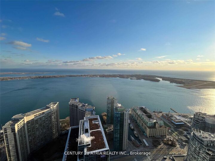 Property Photo:  100 Harbour Street 6908  ON M5J 0B5 