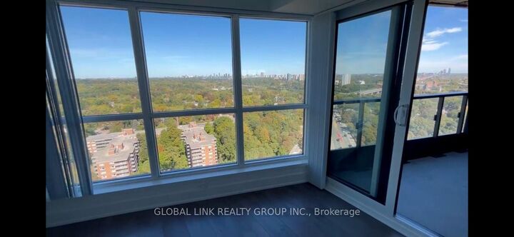 Property Photo:  585 Bloor Street E 2115  ON M4W 0B3 