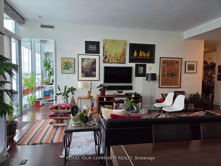 Property Photo:  39 Queens Quay E 815  ON M5E 0A5 