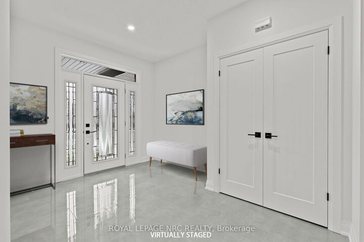 Property Photo: 4705 Lee Avenue ON L2H 1M7