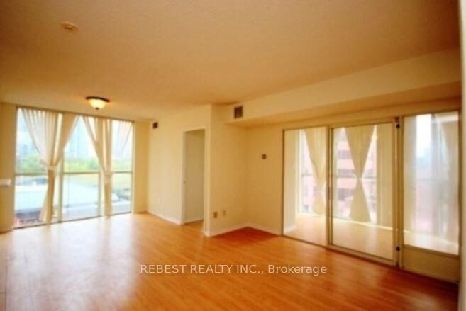 Property Photo:  265 Enfield Place 504  ON L5B 3Y6 