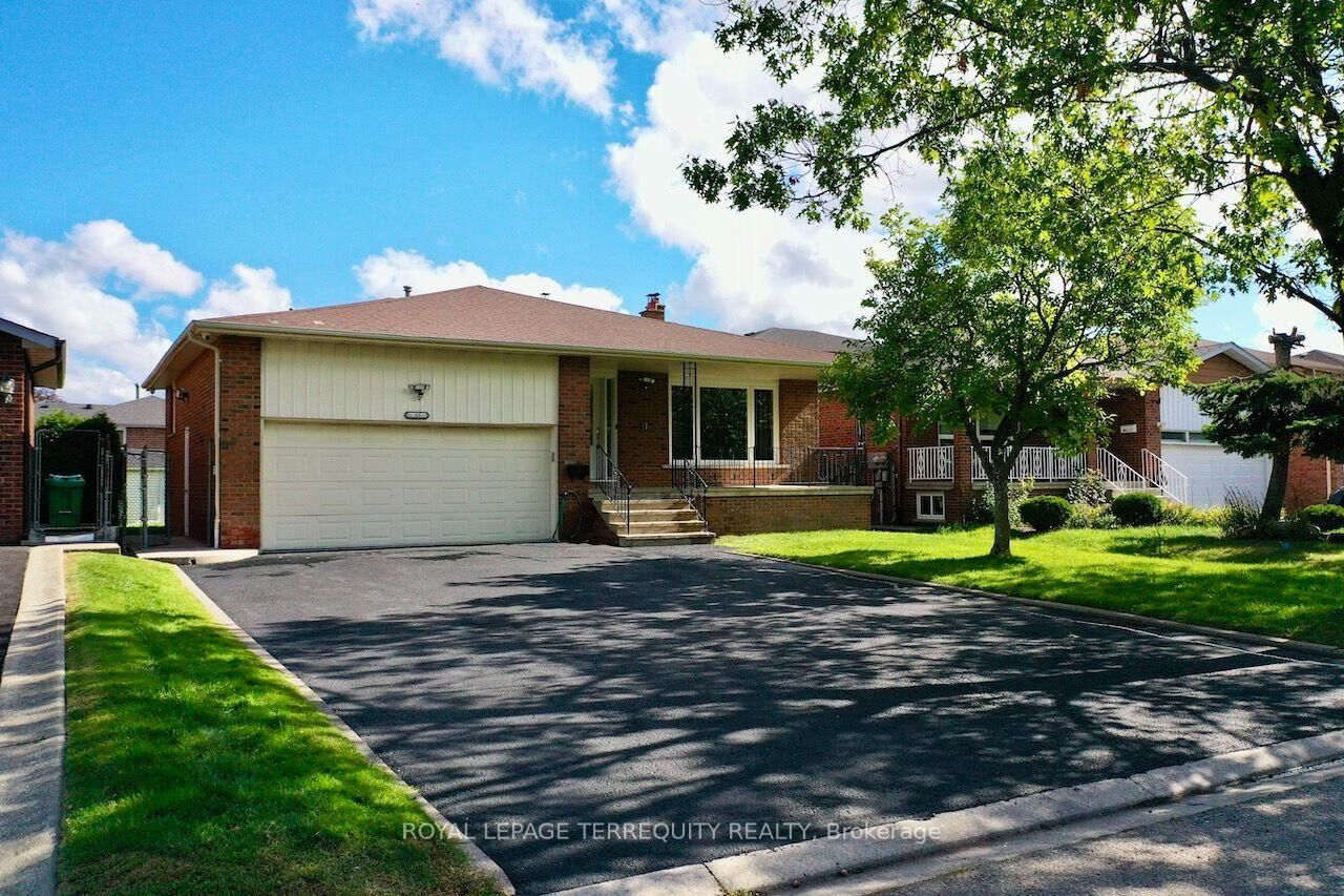 Property Photo:  13 Milford Crescent Upper Level  ON L6S 3E3 