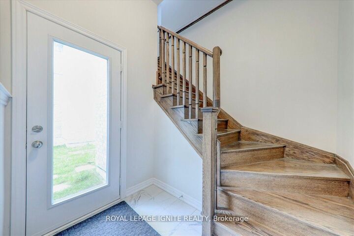 Property Photo:  11 Waterleaf Road  ON L6B 0Z3 