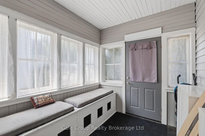 Property Photo:  32 West Avenue W  ON N5R 3P5 