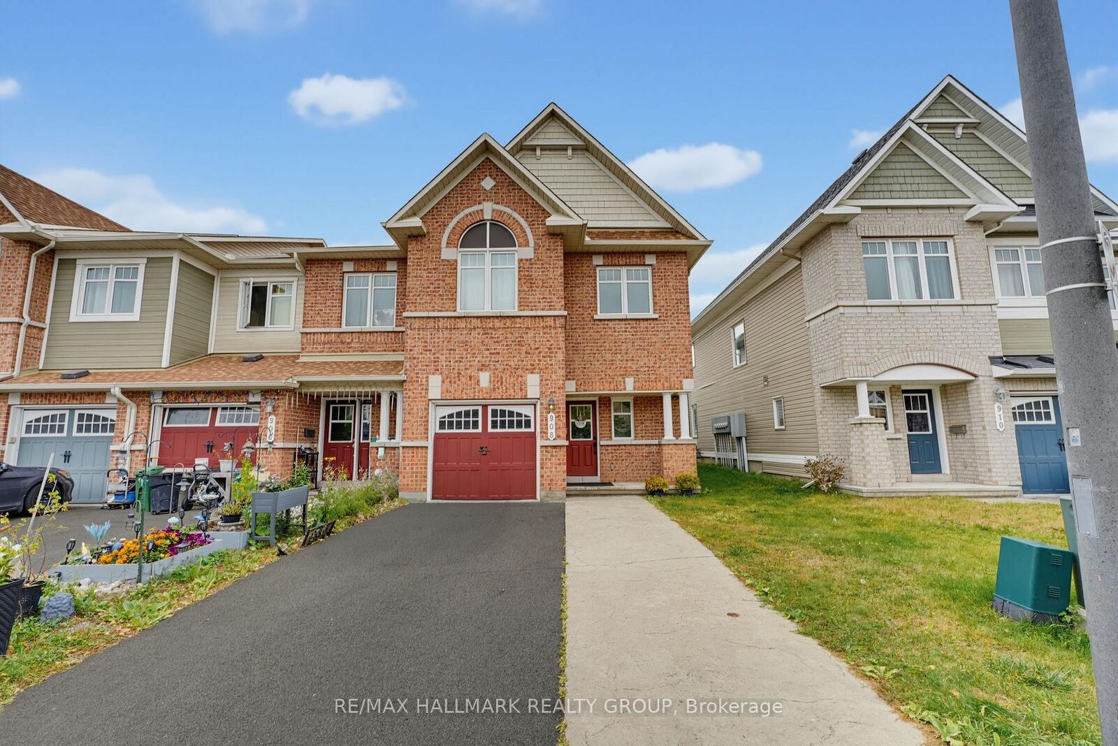 Property Photo:  908 Torino Terrace  ON K4A 0P8 