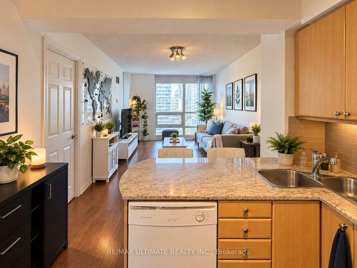 Property Photo:  763 Bay Street 2901  ON M5G 2R3 